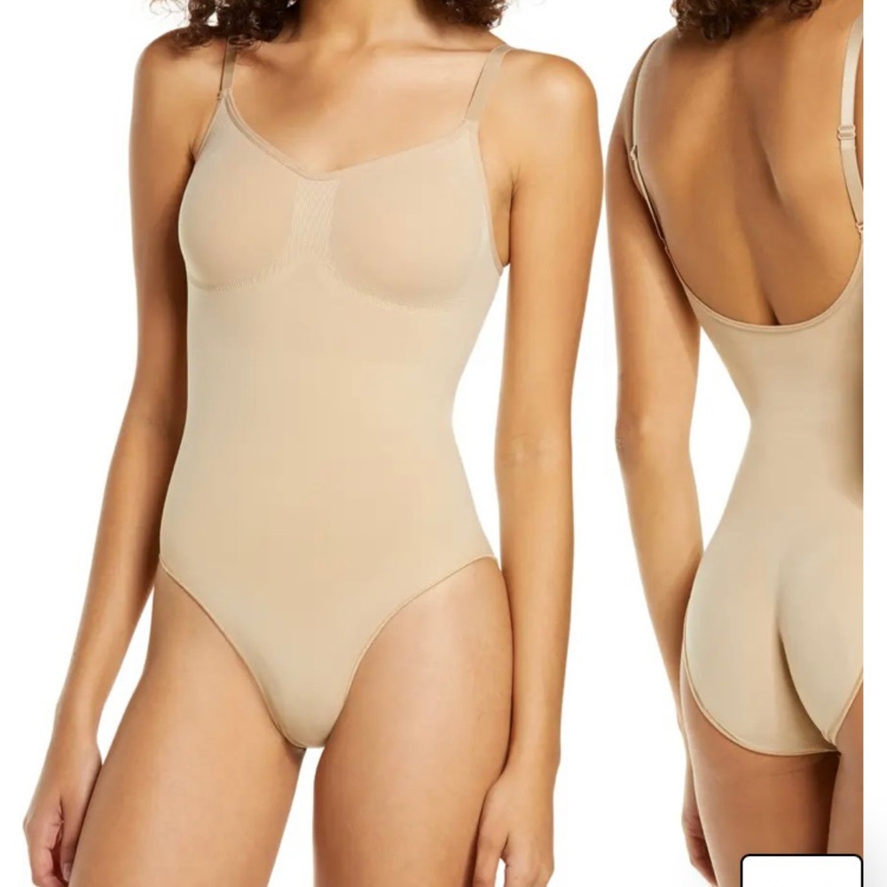 Skims Sculpting Bodysuit w snaps. New in box